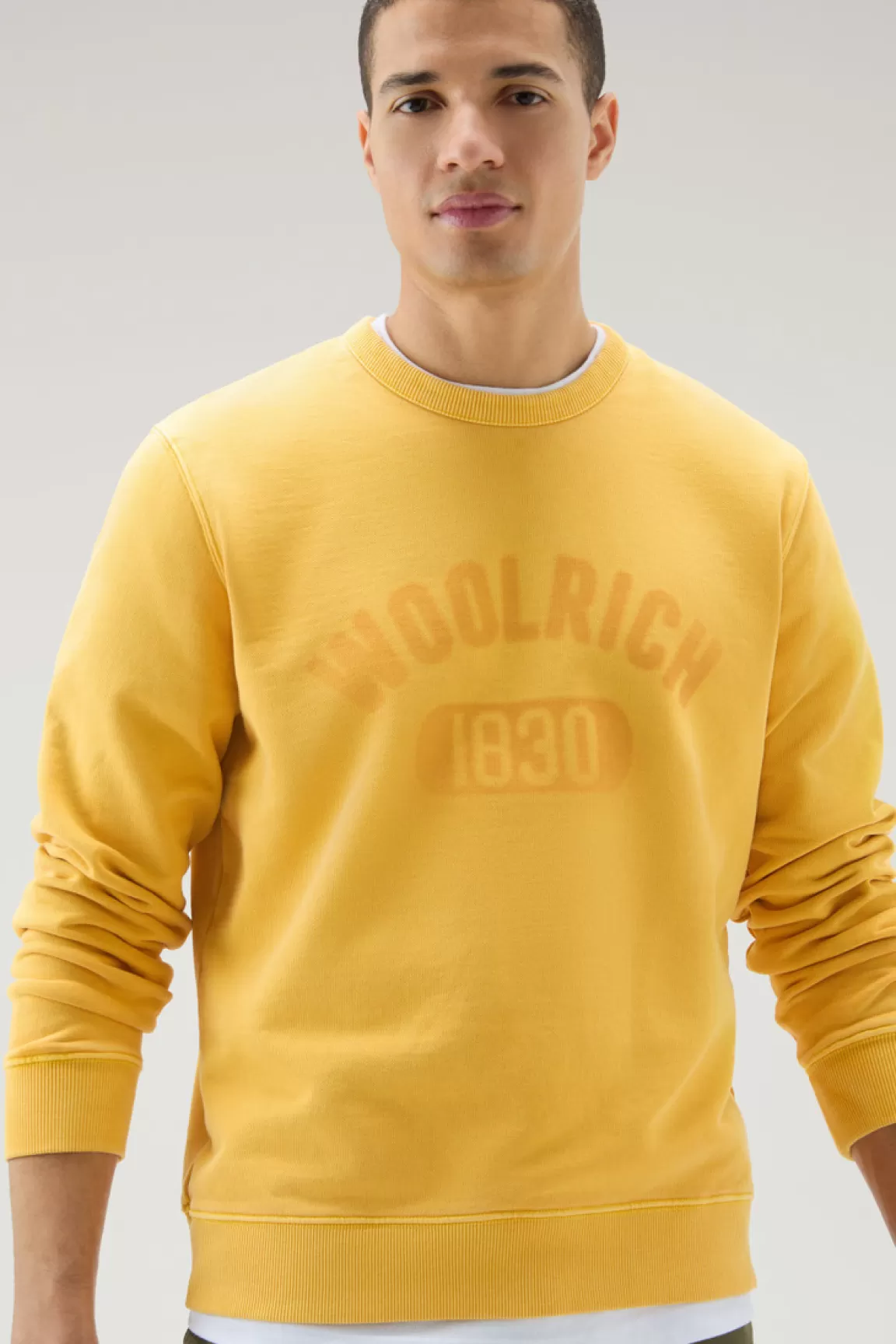 Woolrich Achteraf Geverfde 1830 Sweater Van Puur Katoen Met Ronde Hals Golden Glow Discount