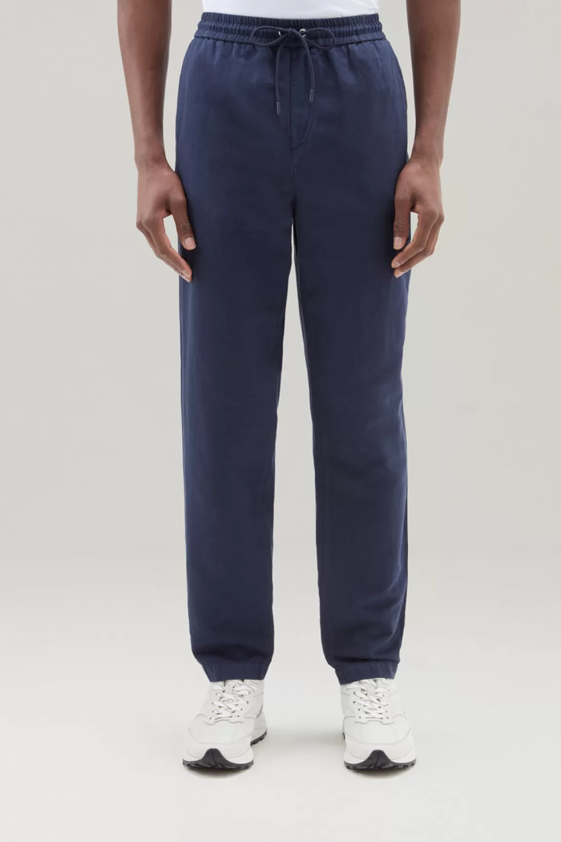 Woolrich Cargobroek Van Een Mix Van Achteraf Geverfd Katoen En Linnen Maritime Blue Online