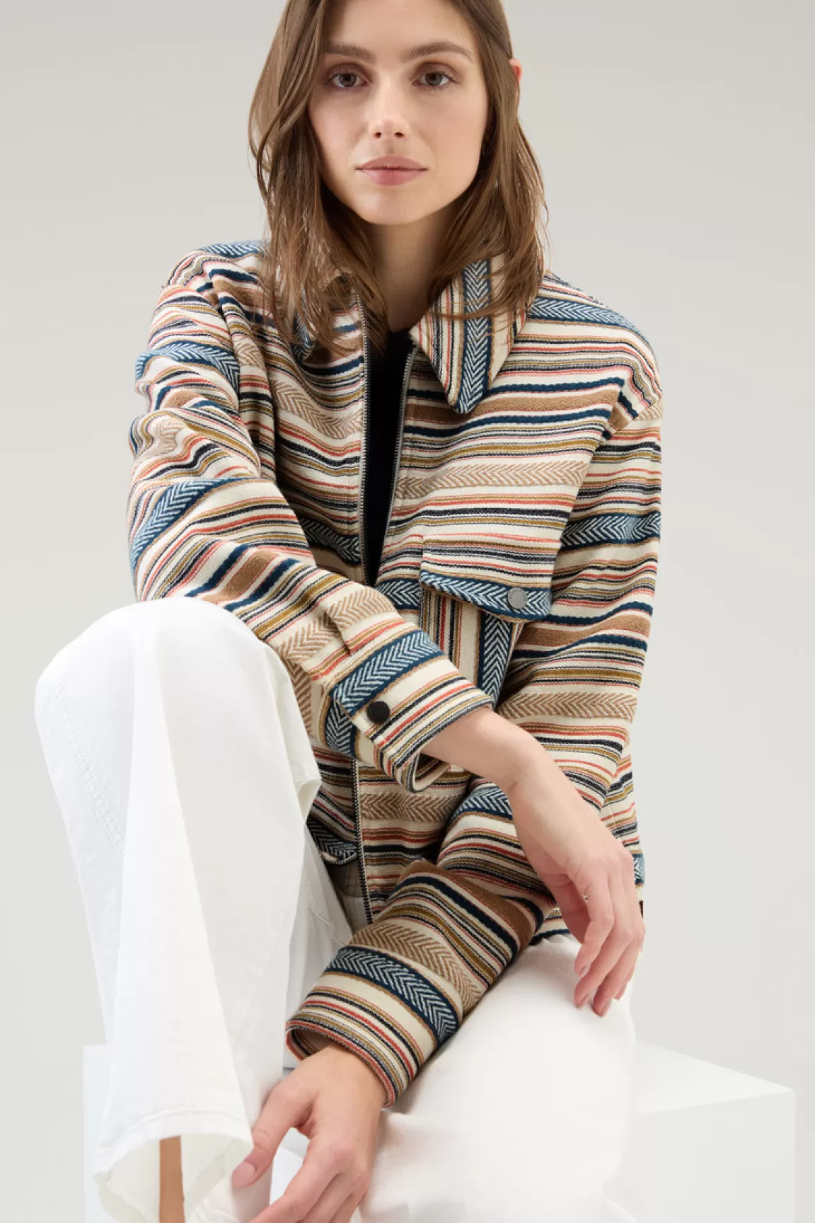 Woolrich Gentry Overhemdjack In Een Mix Van Gerecycled Katoen En Manteco Ethnic White Stripe Hot