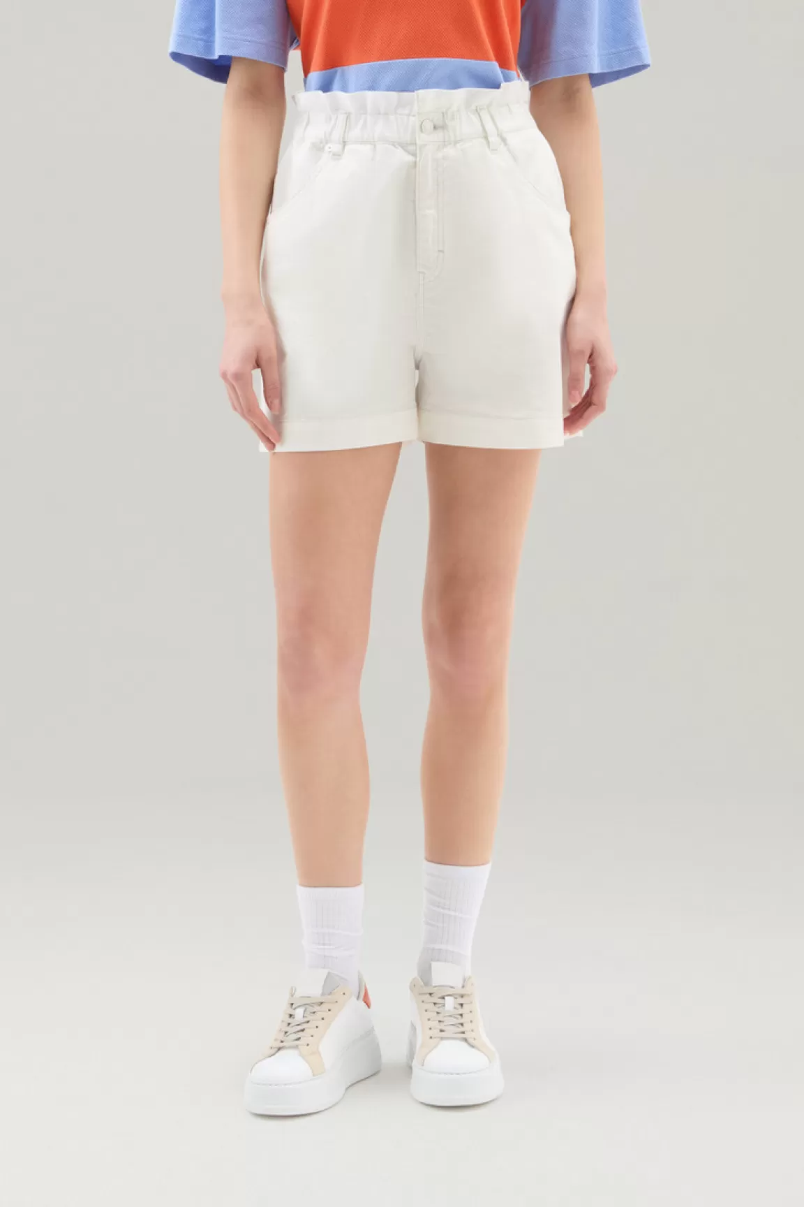 Woolrich Korte Broek Met Hoge Taille Van Elastische Katoenen Keperstof Plaster White Store
